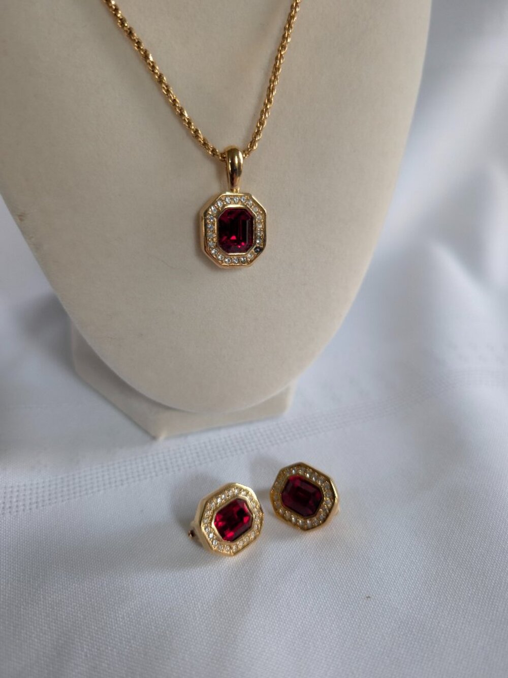 Vintage Swarovski Gold Fuchsia Pave Crystal Pendant Necklace & Earrings READ.
